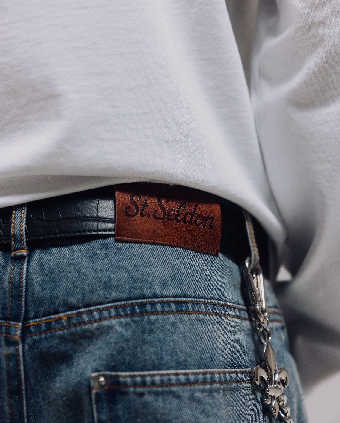 BAGGY JEAN SHORTS - LIGHT WASH