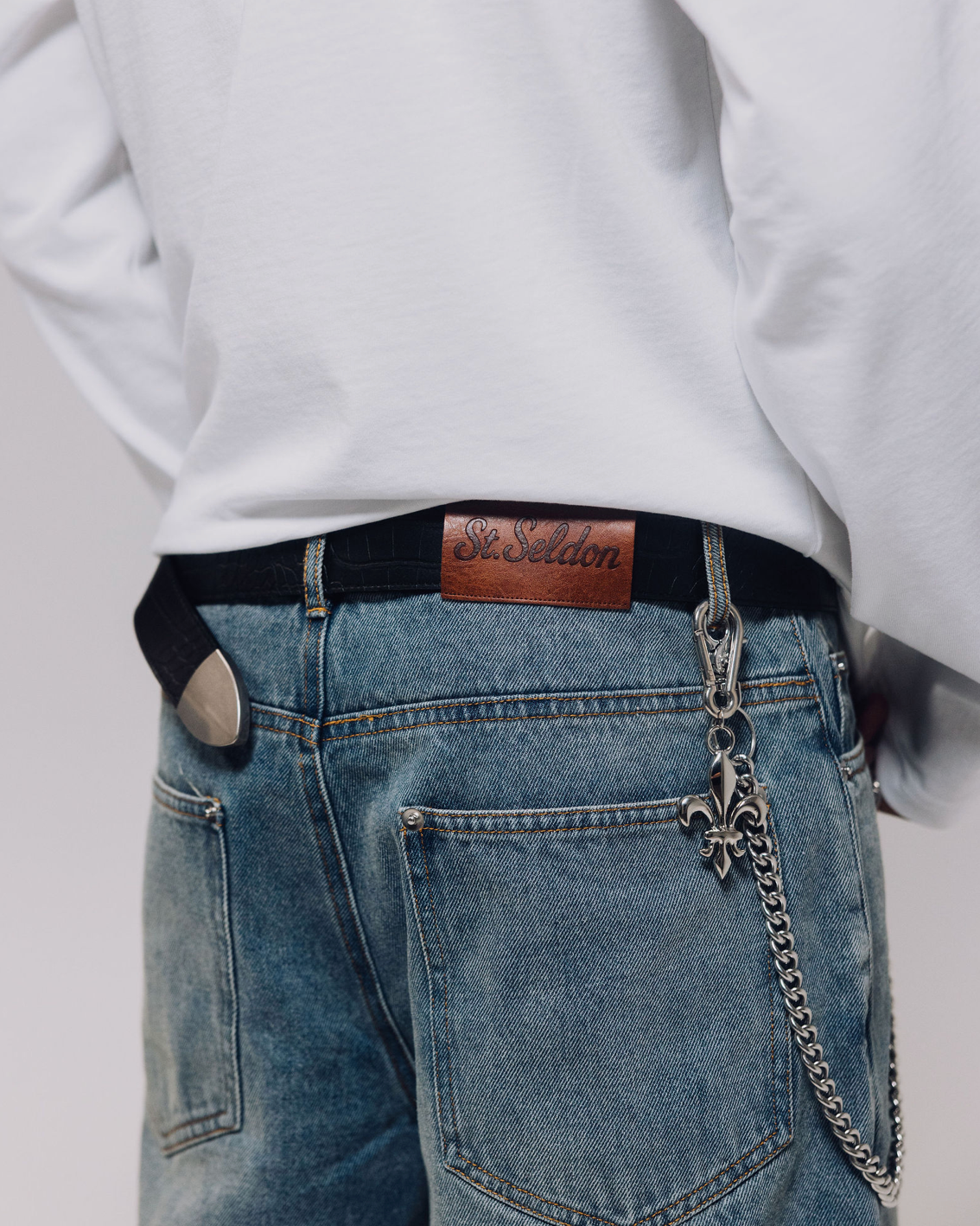 LOGO KEY CHAIN - CHROME